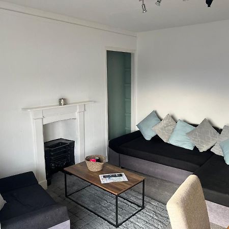 Topzy-Turvy - 1 Bedroom Apartment 스완지 외부 사진