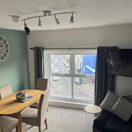 Topzy-Turvy - 1 Bedroom Apartment 스완지 외부 사진