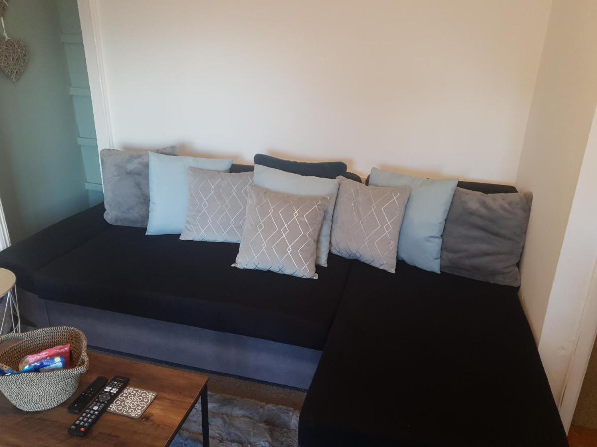 Topzy-Turvy - 1 Bedroom Apartment 스완지 외부 사진